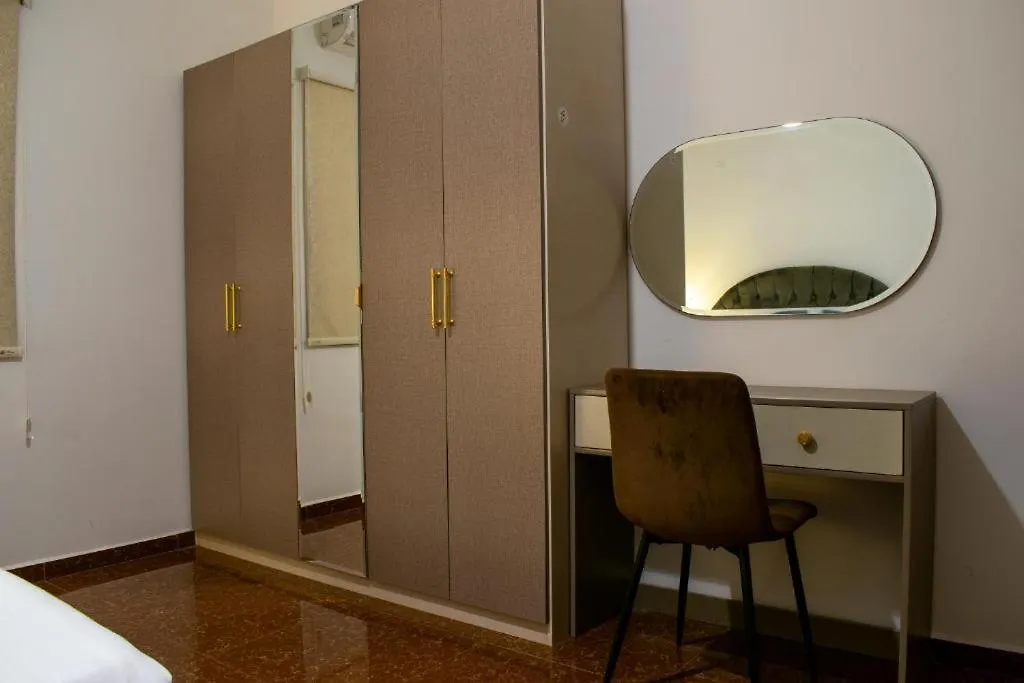 Отель Jeddah Front
