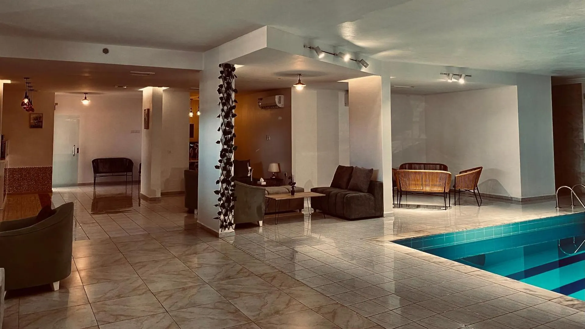 Отель Jeddah Front 0*,  Саудовская Аравия